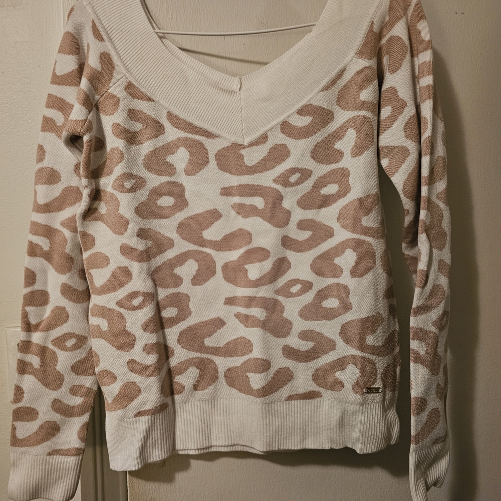 Guess Kade Cream & Tan Leopard Print V-Neck Sweater